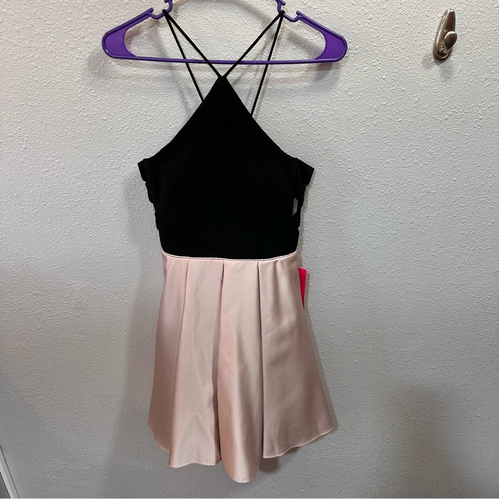 NWT Blondie Nites Black Champagne Short Formal Halter Dress Size 3